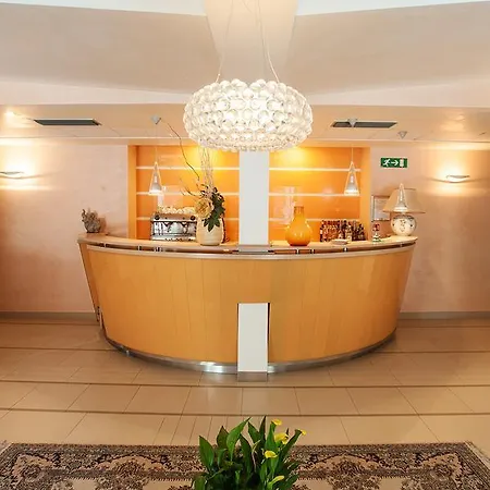 Hotel Riviera-3